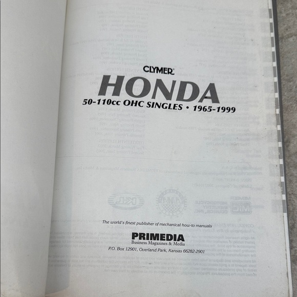 Honda Service Manual - Blue and White - Picture 6 of 8